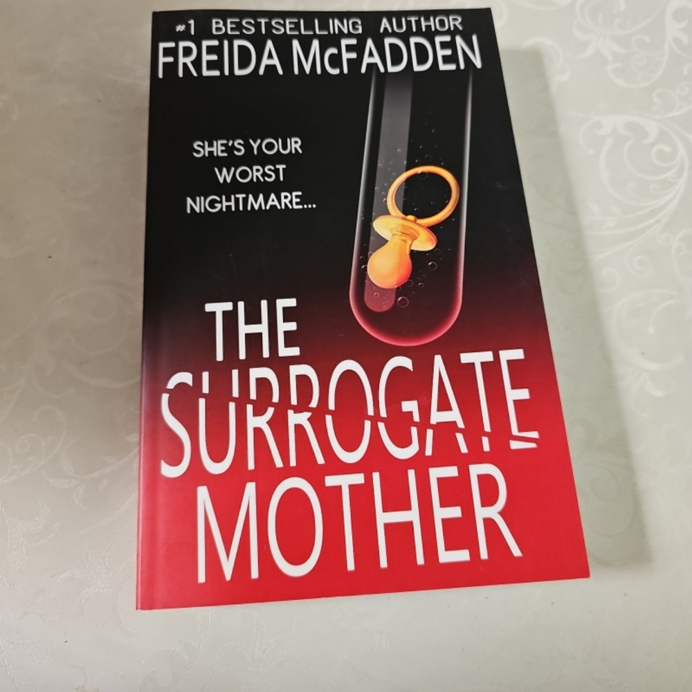 The Surrogate Mother by Freida McFadden NEW